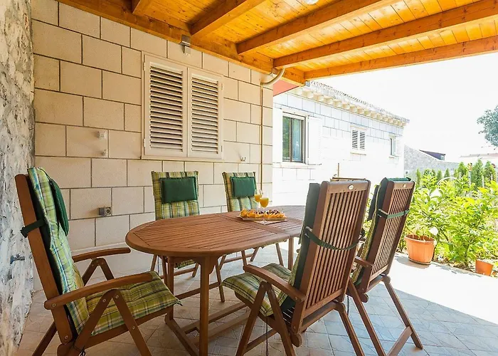 Romantic Marko For 2 With Pool And Grill Zaton