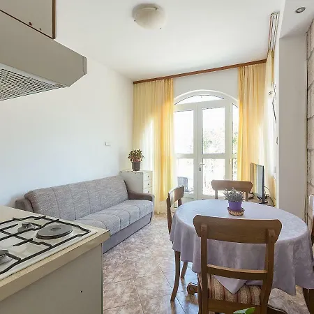 公寓 Romantic Marko For 2 With Pool And Grill 扎通